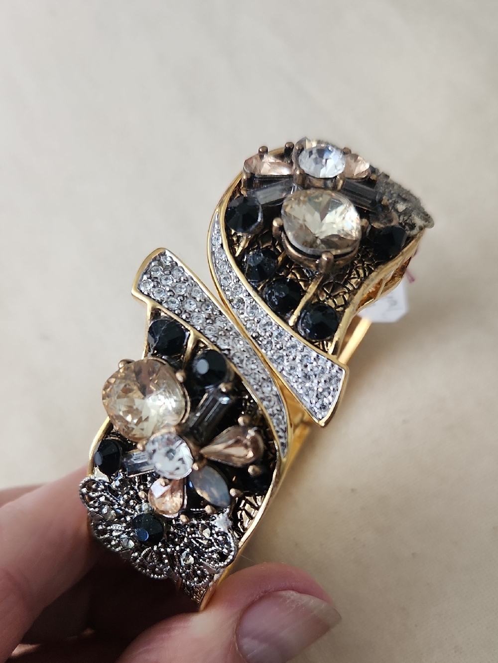 Decorative Hinged Bracelet